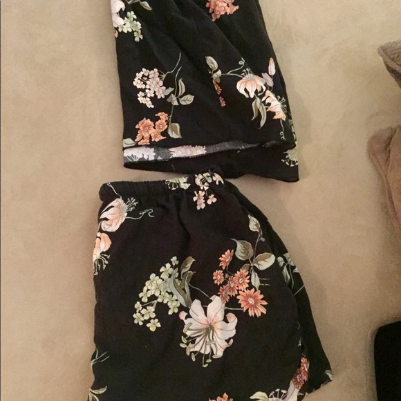 Rare Brandy Melville Floral Set - Picture 7 of 7